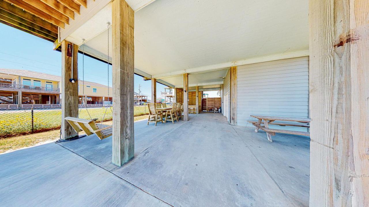 Serenity By The Sea Crystal Beach Exterior photo
